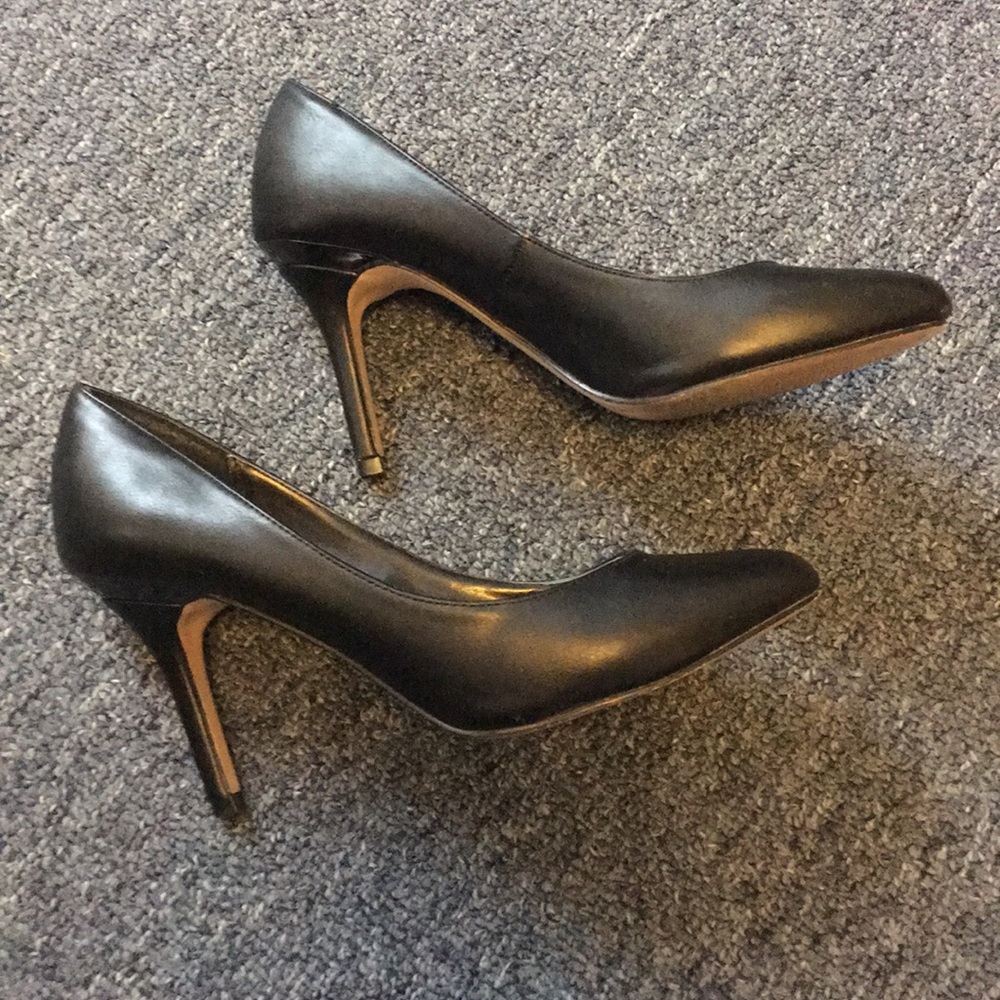 BCBGeneration black pumps